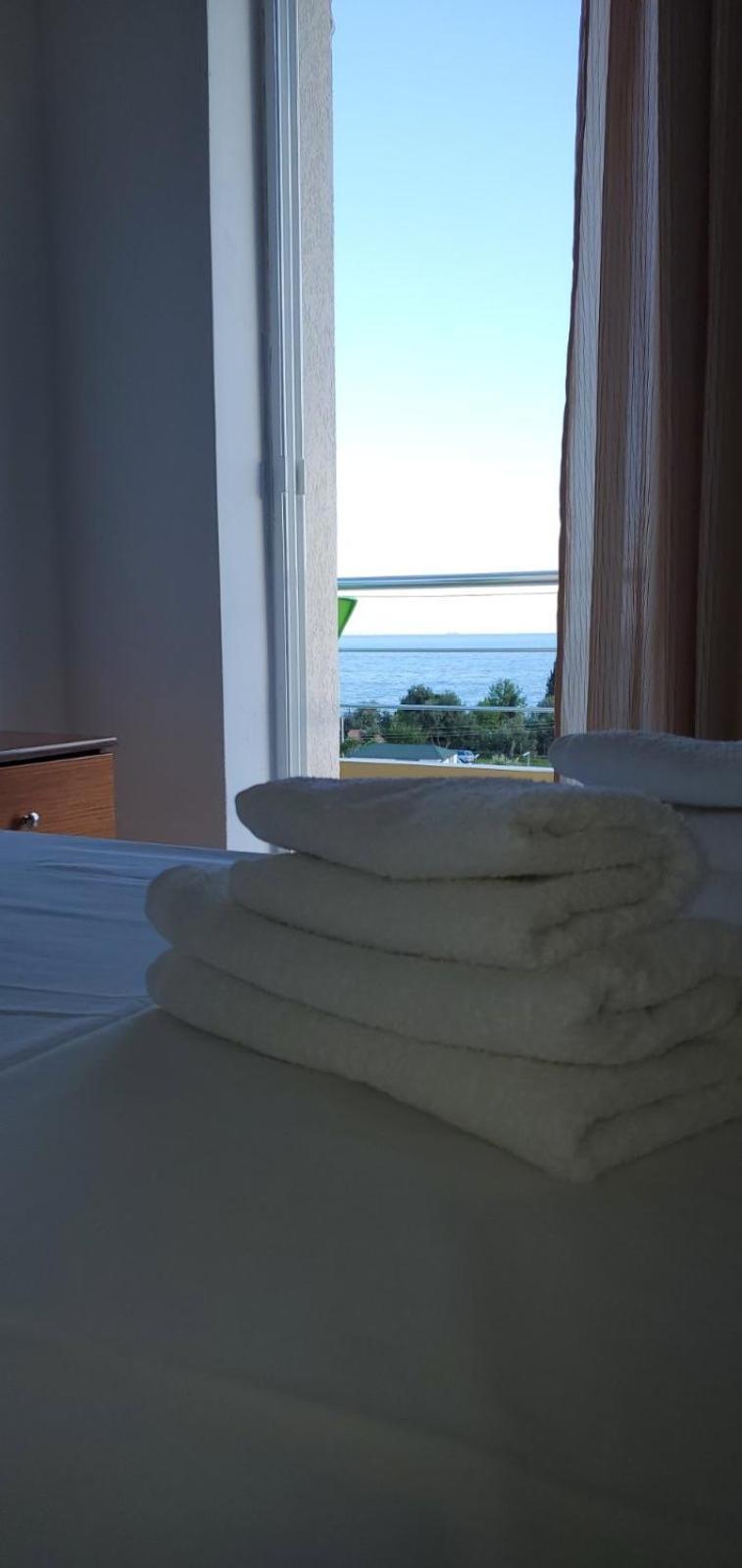 Hotel Afrodite Dhërmi Buitenkant foto