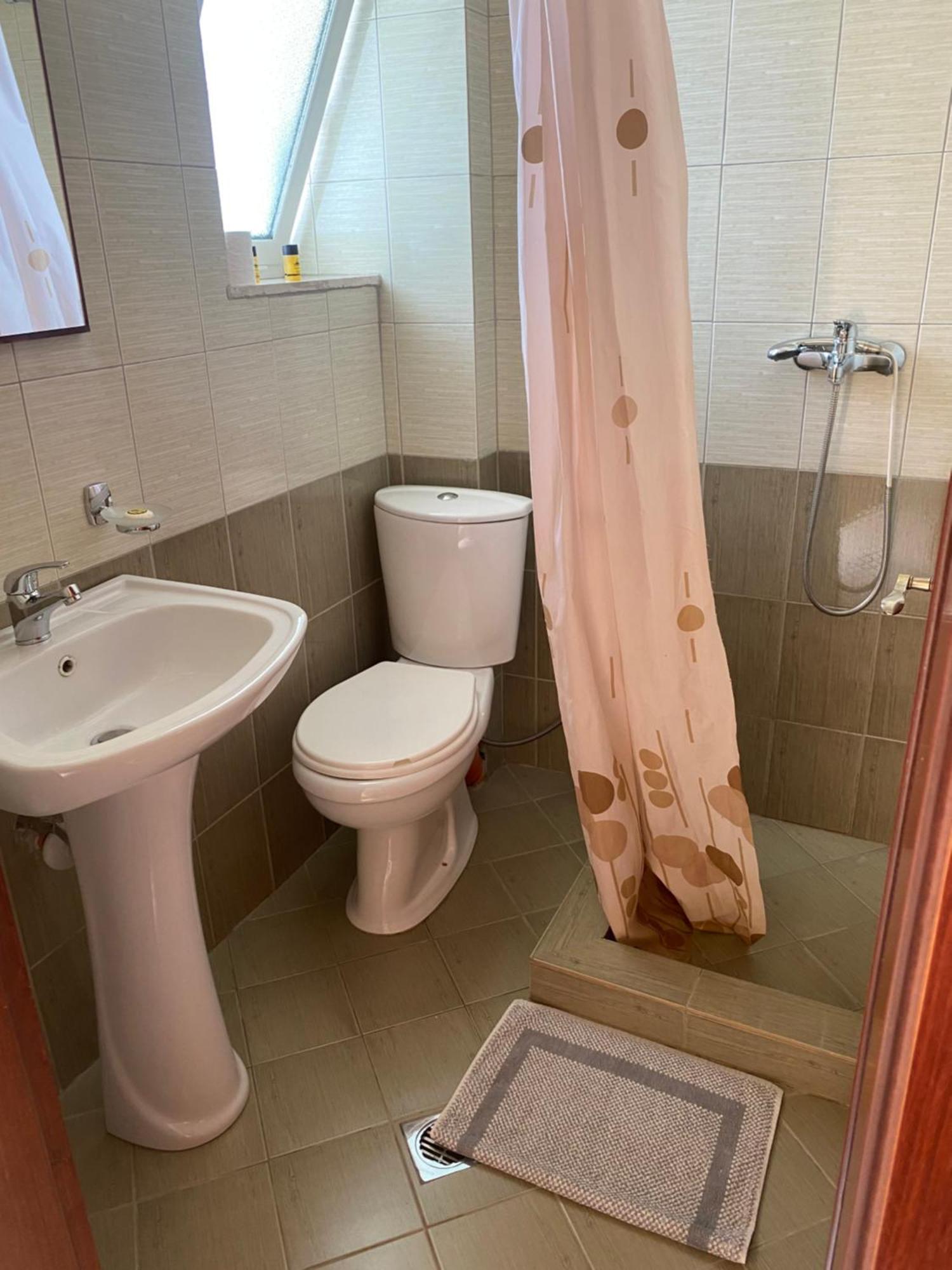 Hotel Afrodite Dhërmi Buitenkant foto