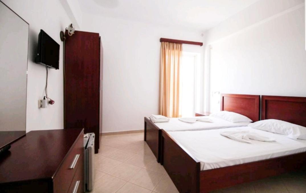 Hotel Afrodite Dhërmi Buitenkant foto
