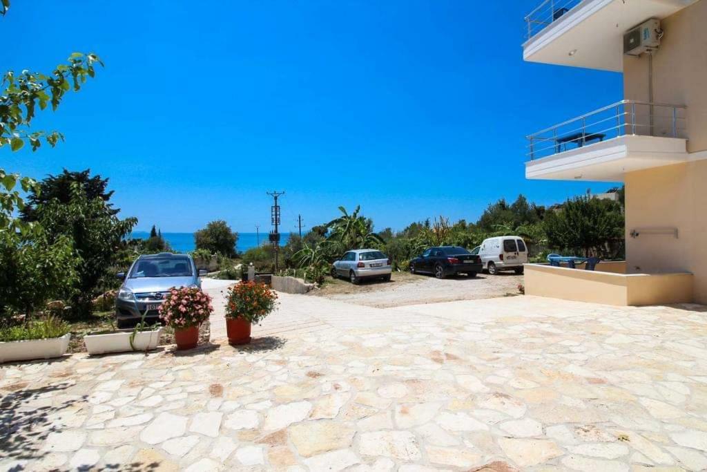 Hotel Afrodite Dhërmi Buitenkant foto