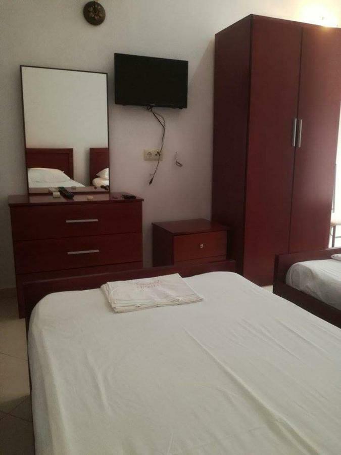 Hotel Afrodite Dhërmi Buitenkant foto