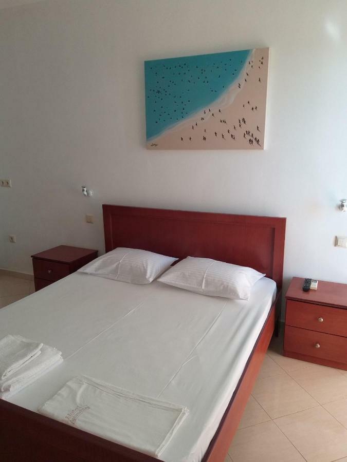 Hotel Afrodite Dhërmi Buitenkant foto