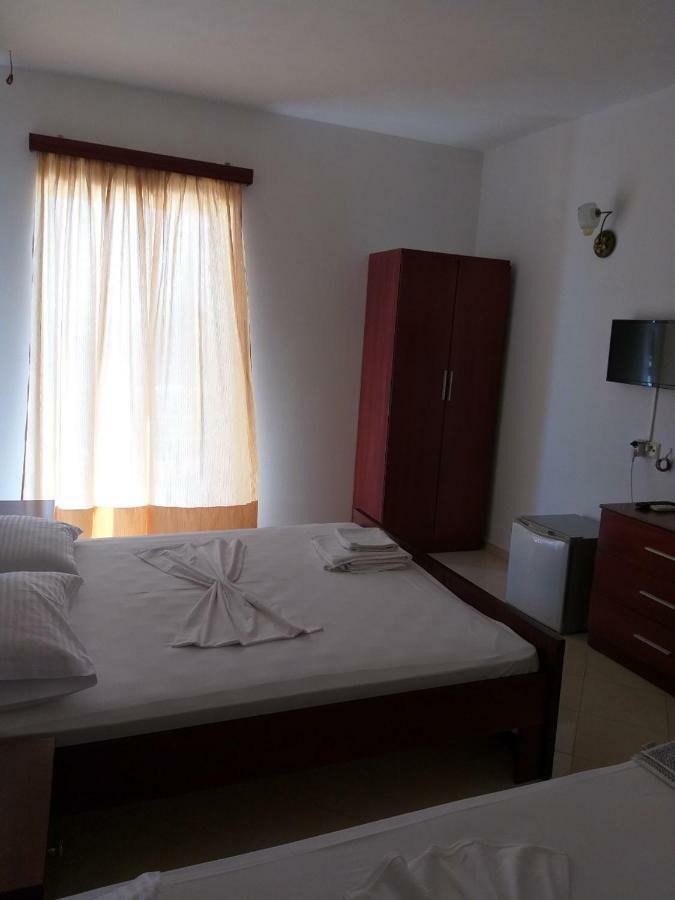 Hotel Afrodite Dhërmi Buitenkant foto